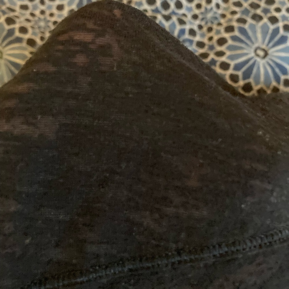 Lululemon Tee - Picture 4 of 4